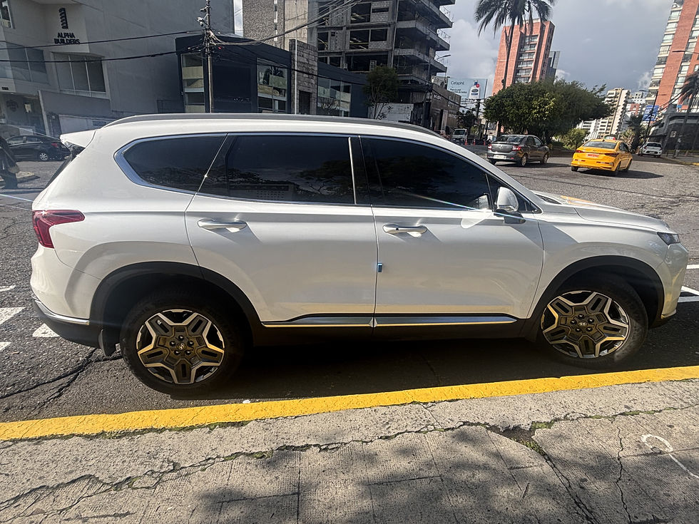 Miniatura: Hyundai Santa Fe 2024