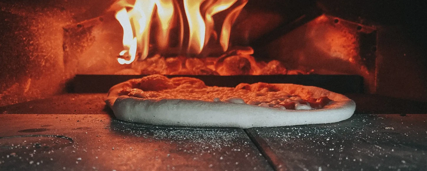 Smokin' Dough Wood Fired Pizza food truck Everett, WA, USA