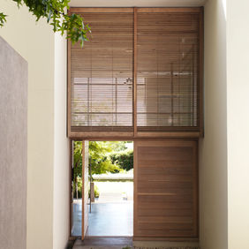 Puertas de madera a medida dafusta carpinteria