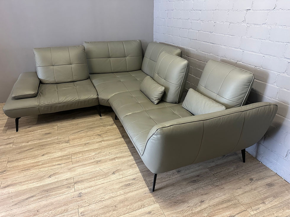 Miniaturbild: Ecksofa "TICONA" in Leder mit Sitztiefenverstellung