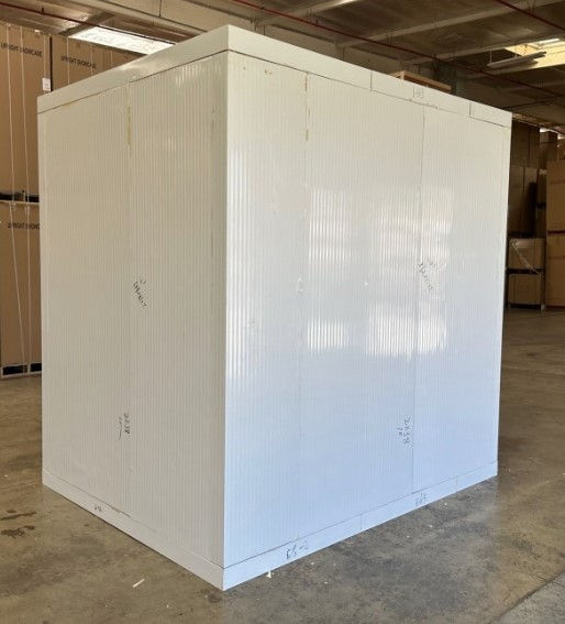 Thumbnail: 171-0077 6’ x 8’ Walk In Freezer Box with Floor