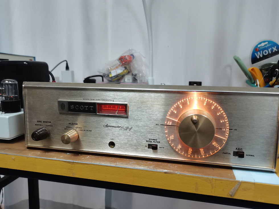 Thumbnail: H.H. Scott Stereomaster LT-110-B Stereo FM tube tuner