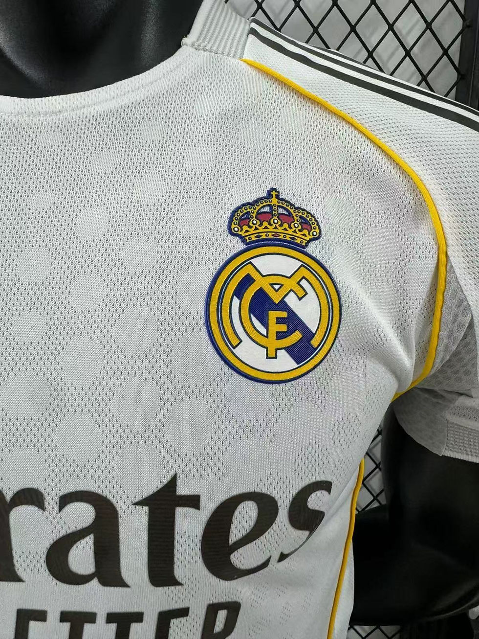 Miniatura: REAL MADRID HOME 25-26 - VERSÃO JOGADOR