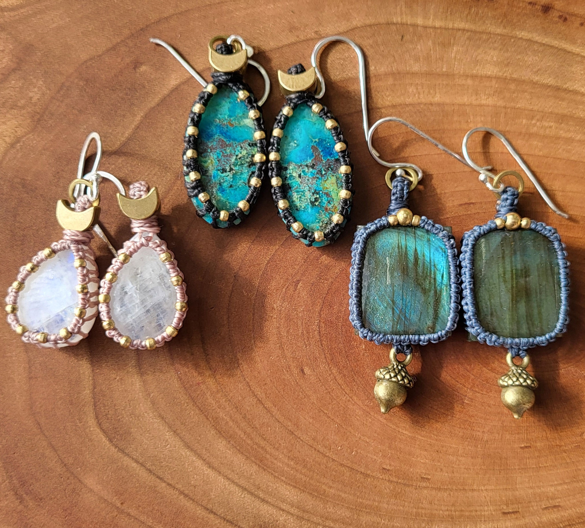 Boucles d'oreilles macramé // pierre de lune chrysocolle labradordorite