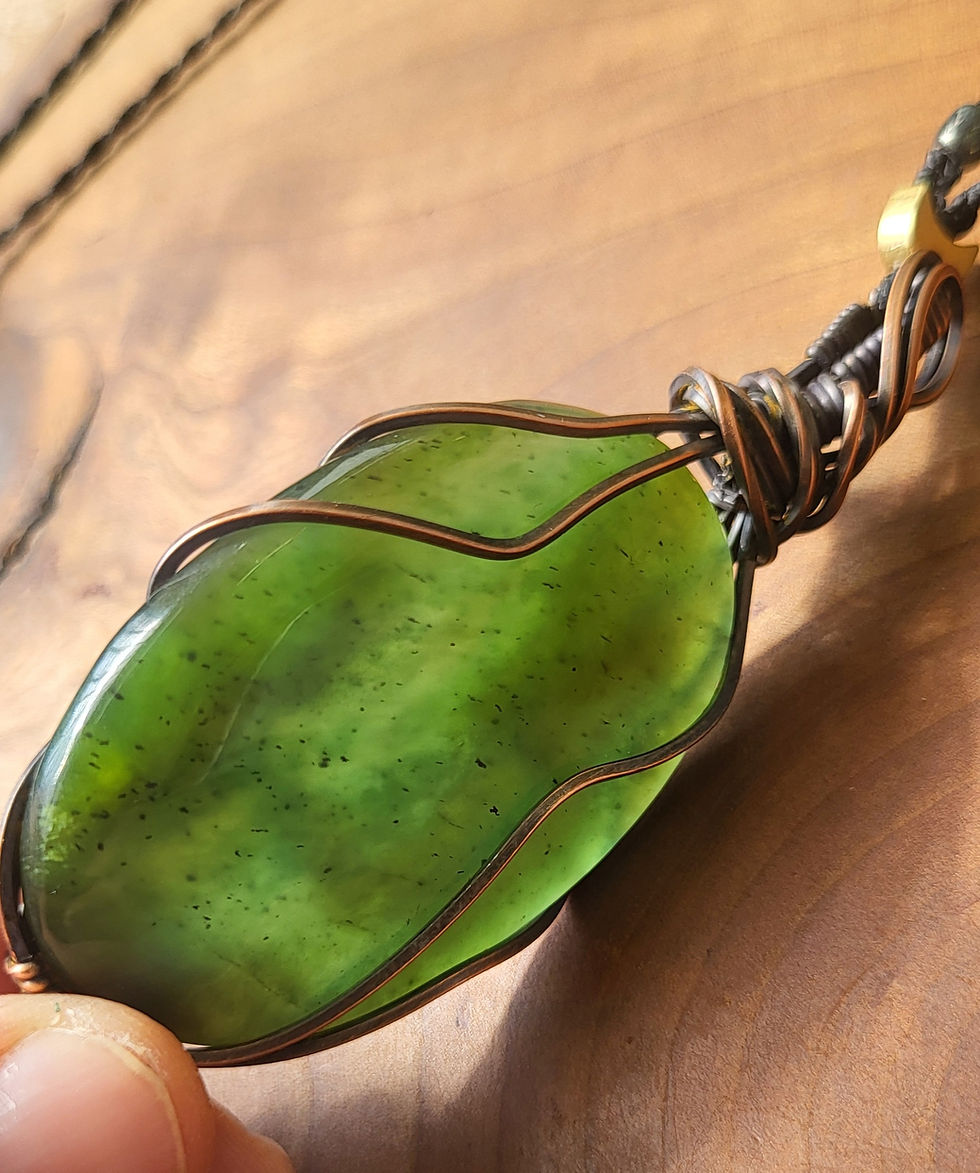 Miniature : Feuilles // malachite et serpentine