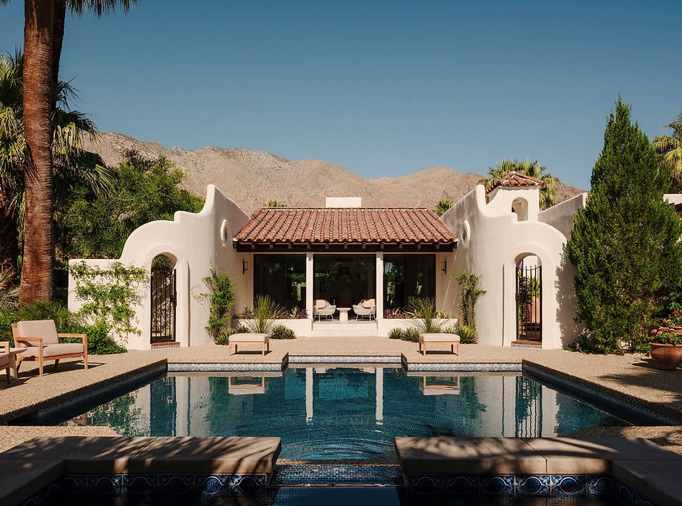 CASA DE ESTILO MISION MODERNO EN PALM SPRINGS