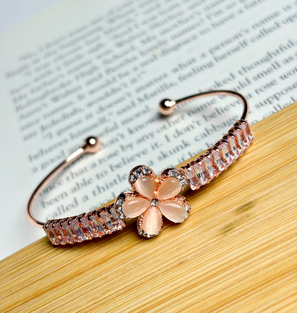 Thumbnail: ADJUSTABLE FLOWER BRACELET