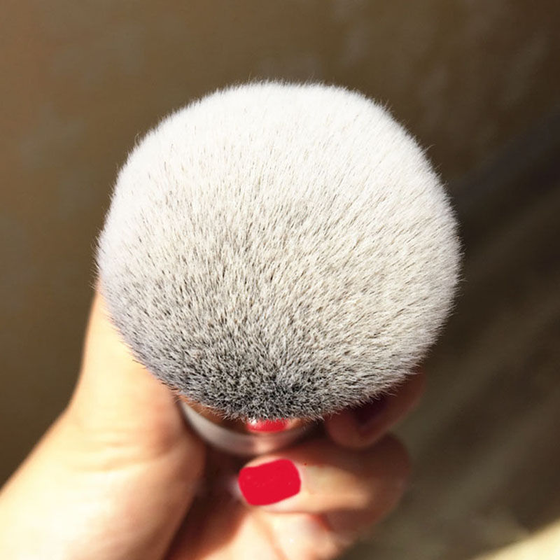 Thumbnail: Vital Glow Precision Foundation Brush