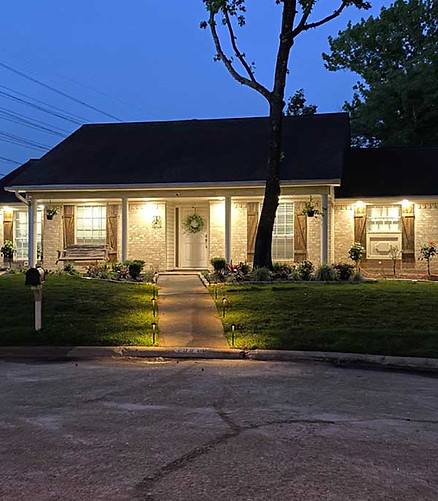 outdoor lighting exterior and walkway1.jpg