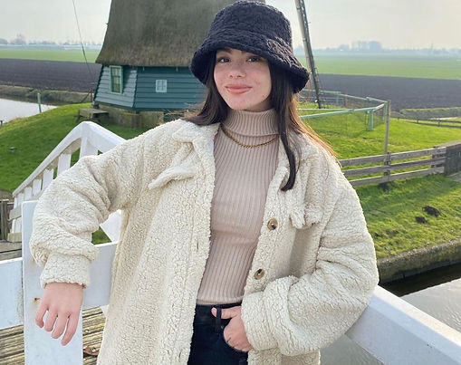 Carlotta Li: "Siempre hago lo que me nazca en el momento, disfrutando de mi vida, y mi juventud"