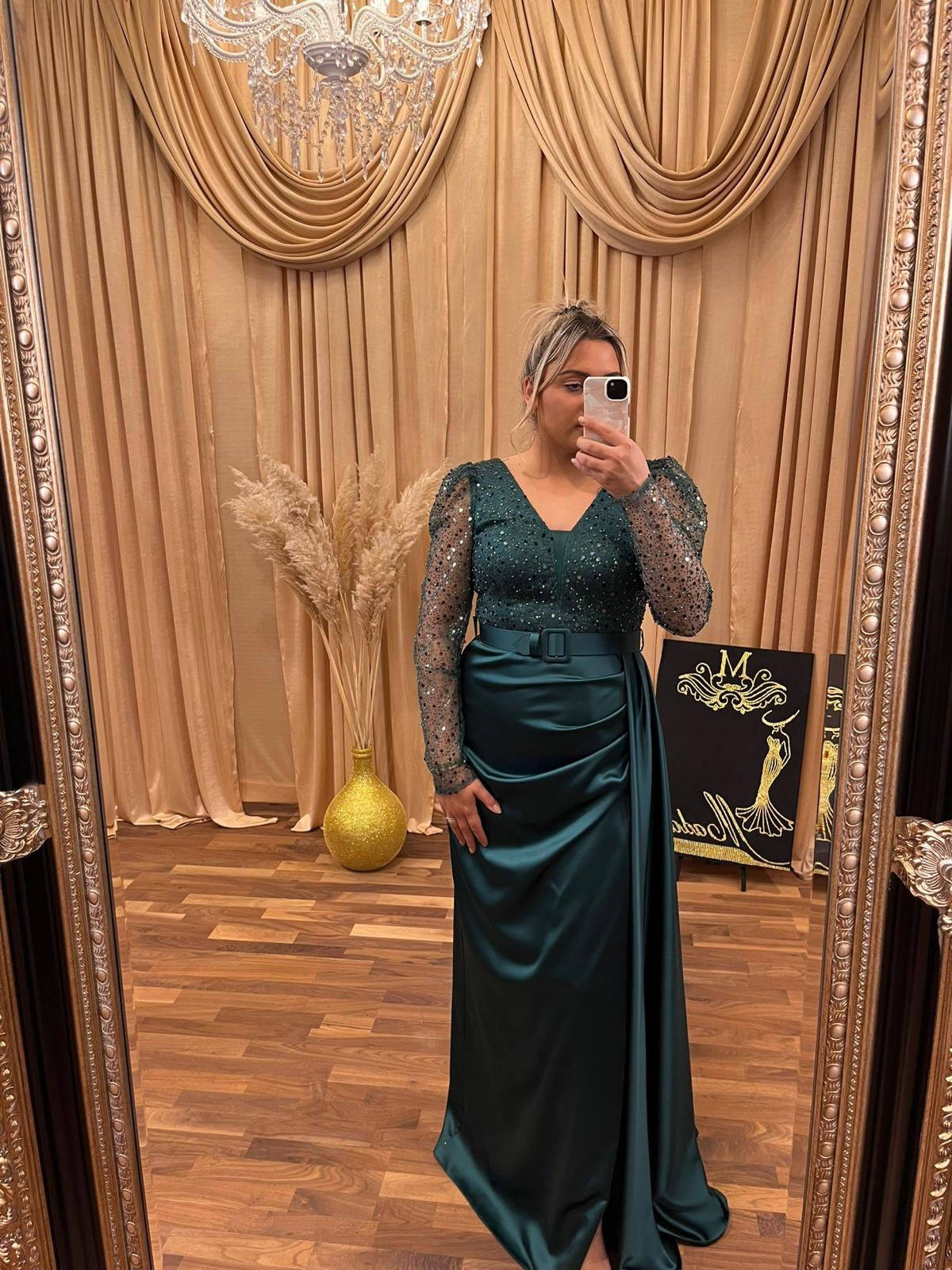 Satinkleid Dunkelgrün