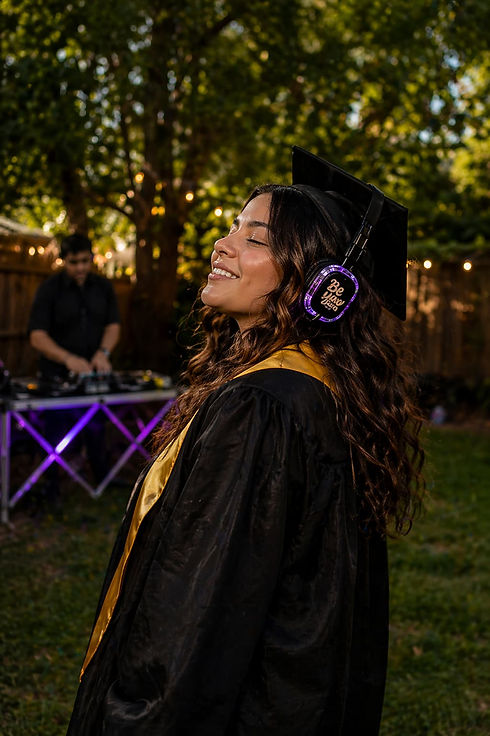 silent-disco-graduation-party