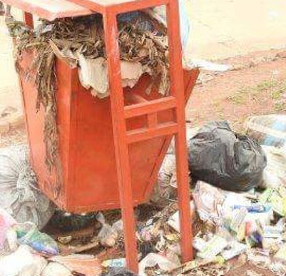 Bukavu : Des déchets accumulés sur les voies publiques inquiètent et exposent les habitants