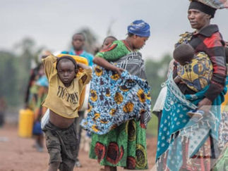 Sud-Kivu : Des femmes déplacées exposées aux infections par manque de kits d’hygiène