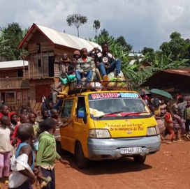 Kalonge : Le premier bus accueilli à Cifunzi, après plusieurs mois de fermeture de la RN3