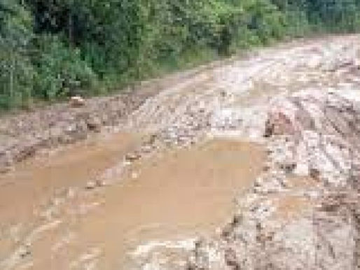 Sud-Kivu : La dégradation avancée de la route Nyangezi-Kaziba aggrave le calvaire des populations