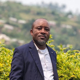 Kalehe : Le journaliste Espoir MBATA, Directeur de Top Buzi Fm porté disparu