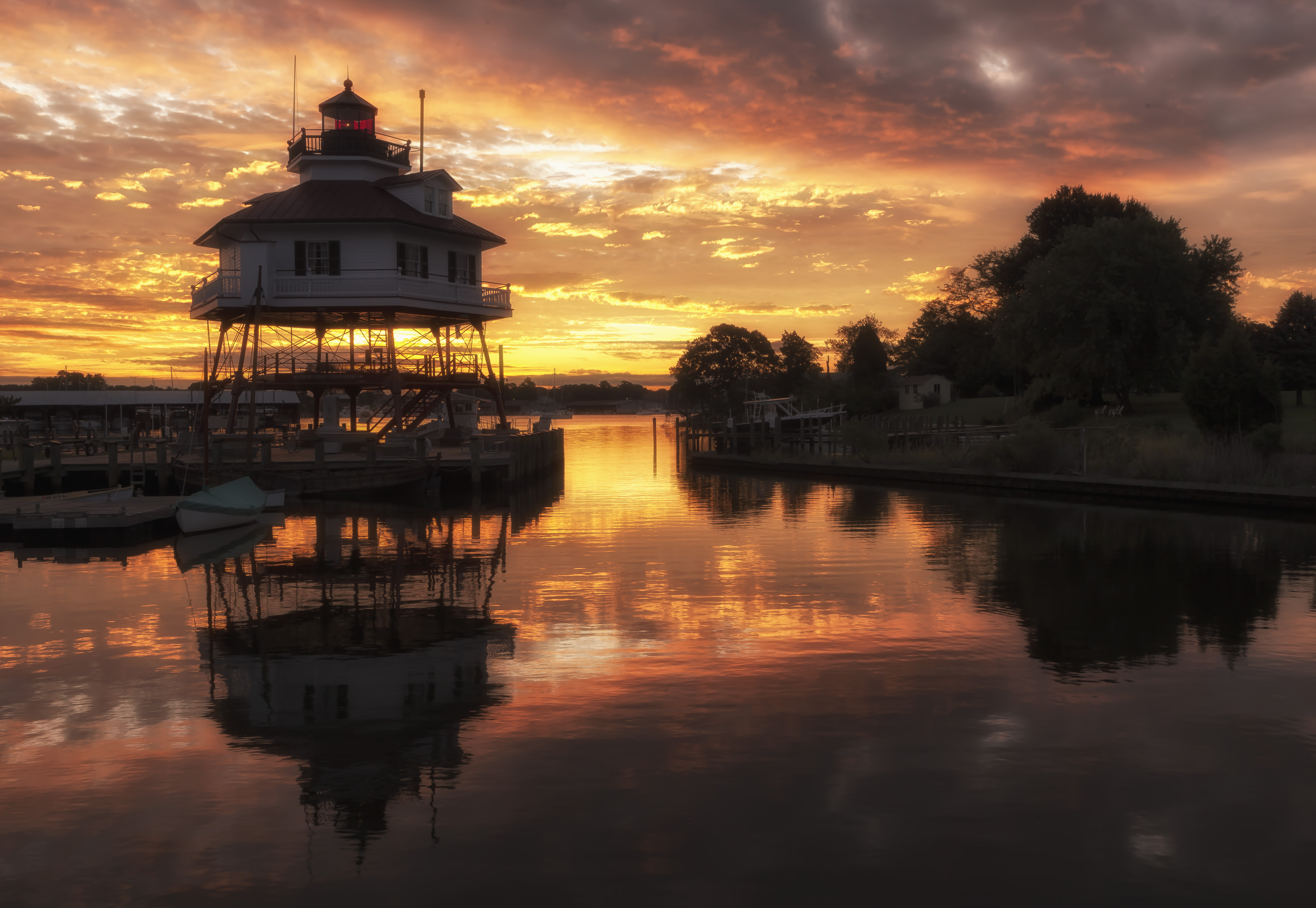 Sunrise at Drum Point Light