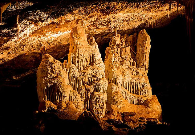 COOL ESCAPES Discover Daytrips to Higher Elevations and Even Waterfalls By Heather Wuelpern Whether you are visiting Tucso