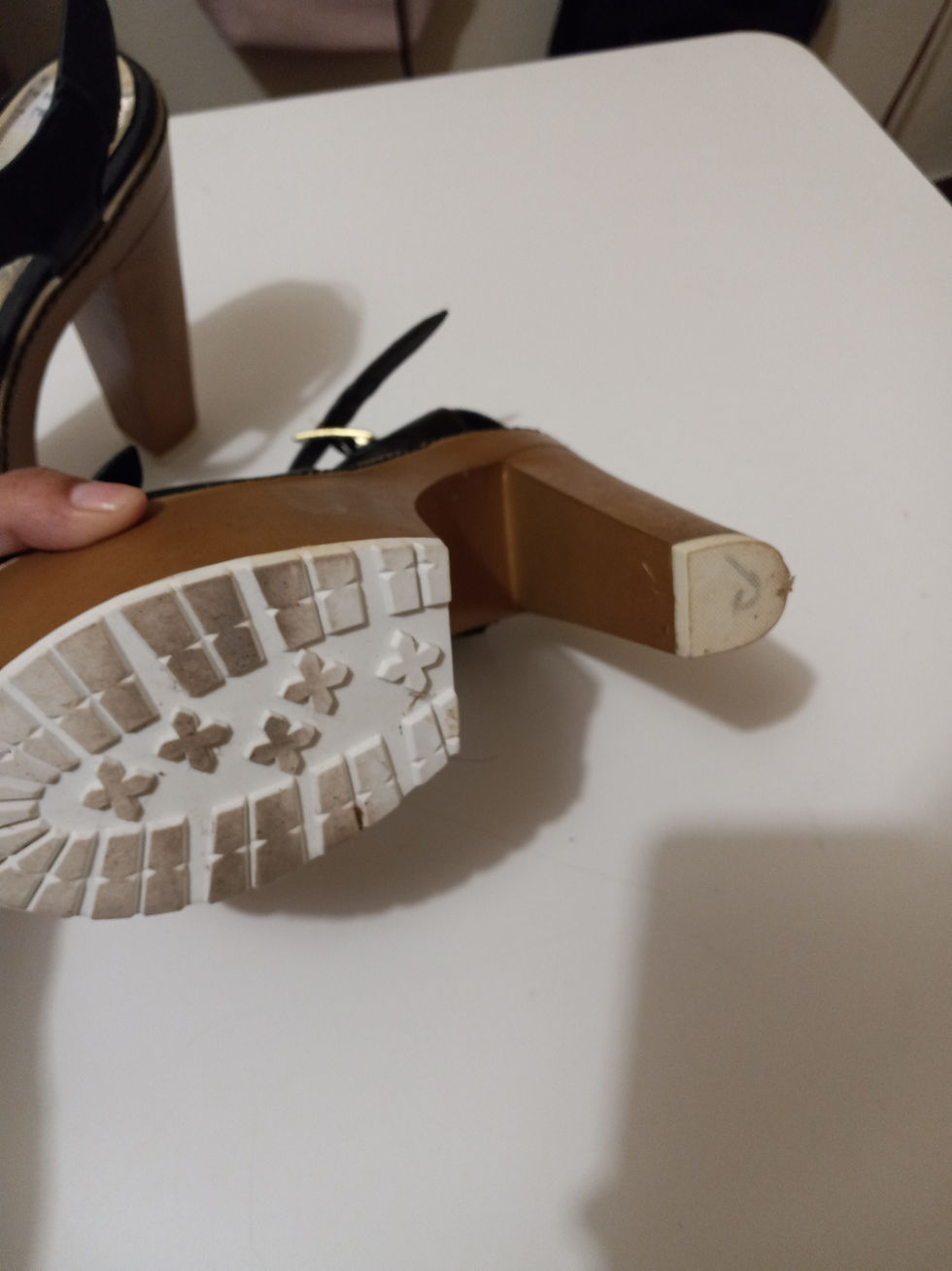 Thumbnail: Zapatillas  medida  9