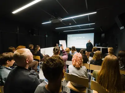 Lietuvos ir Jungtinės Karalystės edukatorės: kinas kaip būdas suprasti kitą
