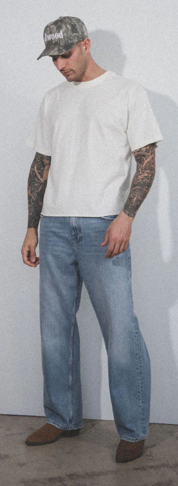 Elwood Oversized Crop Core Tee