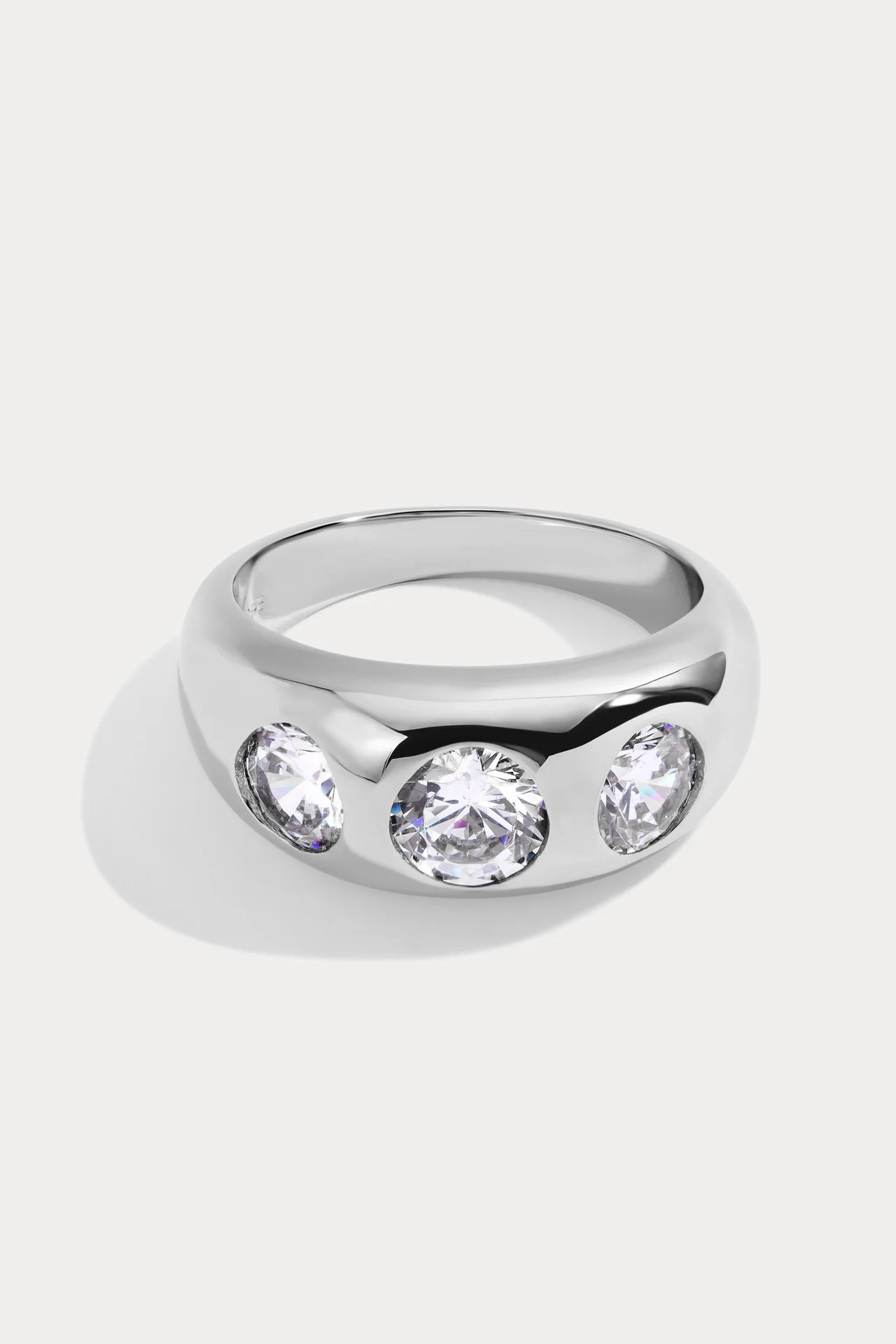 Lili Claspe Adira Ring