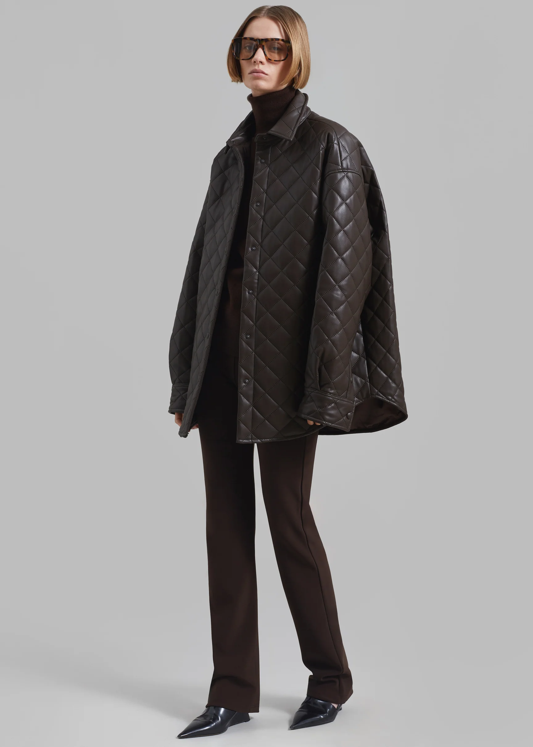 The Frankie Shop ZAK PADDED QUILTED SHIRT JACKET - BROWN