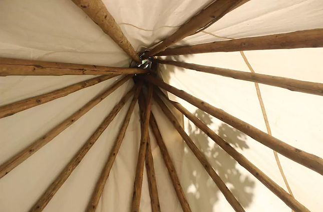 tipi-lookingup.jpg
