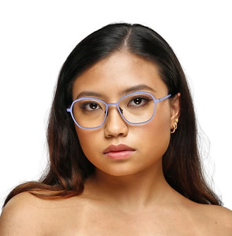Woman wearing Spectacle Eyework