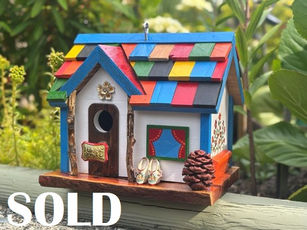 Birdhouse
Bird house
Victoria BC Canada
Local business