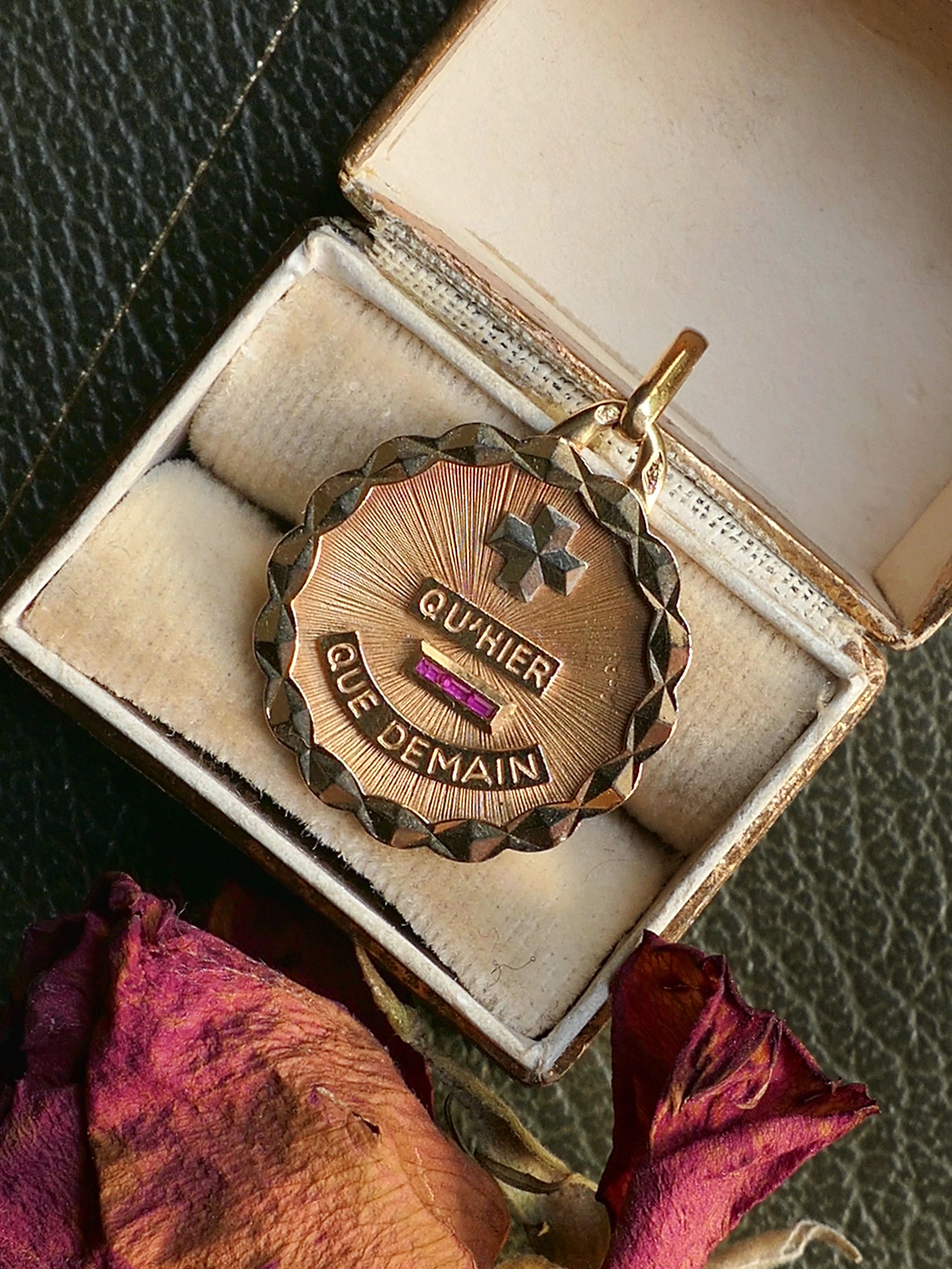 Vintage French "Plus qu'Hier, Moins que Demain" Love "Médaille"
