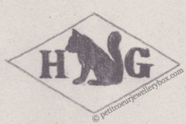 Poinçon de maître orfèvre joaillier, poinçon de fabricant, poinçon d’atelier, poinçon losangique NOM:                  Henry Garcin INITIALES: H G SYMBOLE: Chat DATES: 1924 - PROFESSION: Bijoutier   ADRESSE: 2 rue Chabanais, Paris, France