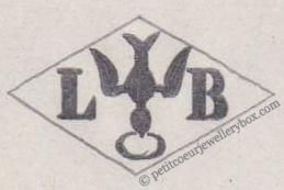 Poinçon de maître orfèvre joaillier, poinçon de fabricant, poinçon d’atelier, poinçon losangique. NOM: Ferdinand Everaerts INITIALES: E F SYMBOLE: Chat DATES: 1930 - PROFESSION: Bijoutier ADRESSE: 205 rue de Paris, Ivry-sur-Seine, France