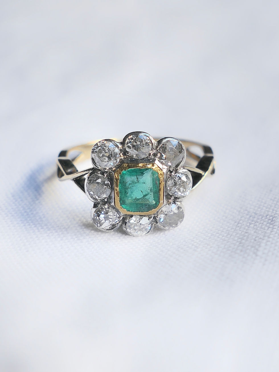 Thumbnail: Antique Emerald and Old Cut Diamond Ring with Decortative Band