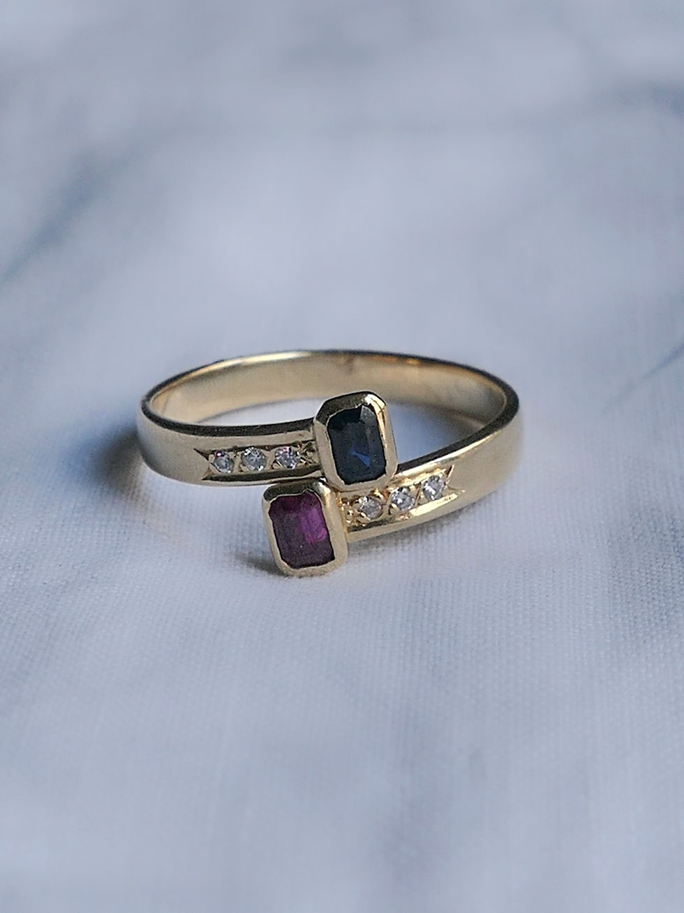 Miniature : Vintage Ruby and Sapphire "Toi et Moi" Wrap Ring with Diamond Shoulders