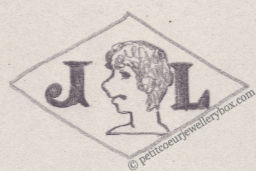 Poinçon de maître orfèvre joaillier, poinçon de fabricant, poinçon d’atelier, poinçon losangique NOM: Jacqueline Lallemand INITIALES: J L SYMBOLE: Tête d’enfant DATES: 1945 - PROFESSION: Bijoutier ADRESSE: 21 rue Béranger, Paris, France