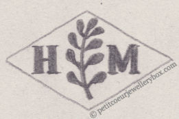 Poinçon de maître orfèvre joaillier, poinçon de fabricant, poinçon d’atelier, poinçon losangique NOM:                   Henri Millet INITIALES: H M SYMBOLE: Rameau DATES: 1899 - 1901 PROFESSION: Bijoutier ADRESSE: 72 rue Vieille du Temple, Paris, France