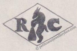 Poinçon de maître orfèvre joaillier, poinçon de fabricant, poinçon d’atelier, poinçon losangique. NOM: Ferdinand Everaerts INITIALES: E F SYMBOLE: Chat DATES: 1930 - PROFESSION: Bijoutier ADRESSE: 205 rue de Paris, Ivry-sur-Seine, France