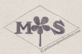 Poinçon de maître orfèvre joaillier, poinçon de fabricant, poinçon d’atelier, poinçon losangique
NOM: Marcel Savené INITIALES: M S SYMBOLE: Violette DATES: 1947 - PROFESSION: Bijoutier ADRESSE: 131 boulevard Victor Hugo, Clichy, France