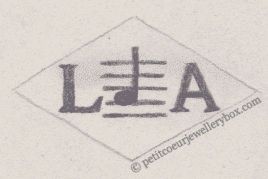 NAME: Louis Alexandre INITIALS: L A SYMBOL: A note DATES: 1919 - 1946 SPECIALITY: JewellerPLACE: Paris, France