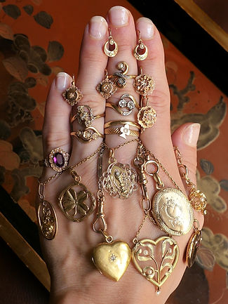 antique gold jewellery.jpg