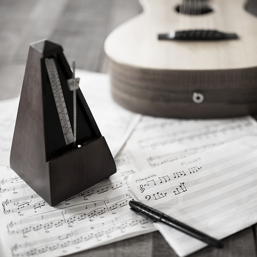 material útil para aprender a tocar guitarra