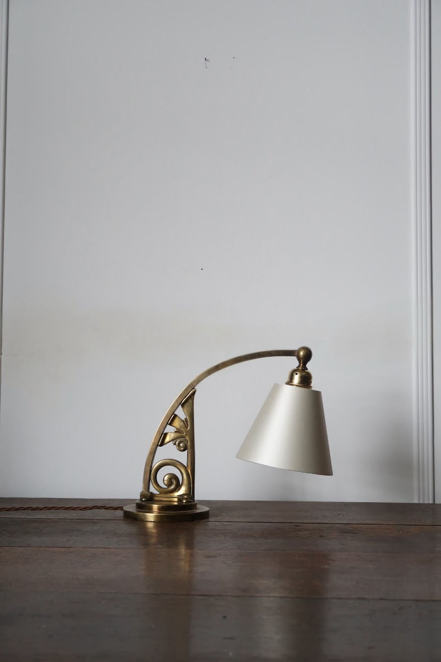 Thumbnail: 1920s European Brass Piano Lamp