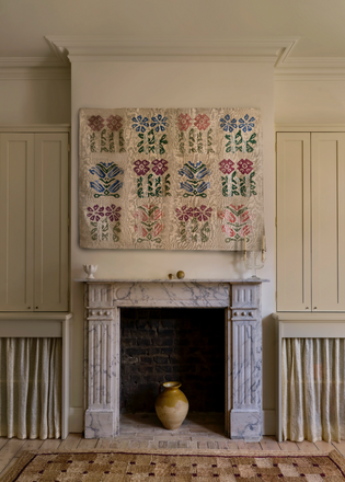 The Weaving of a Folkloric Floral Design, Volga Linen Showroom