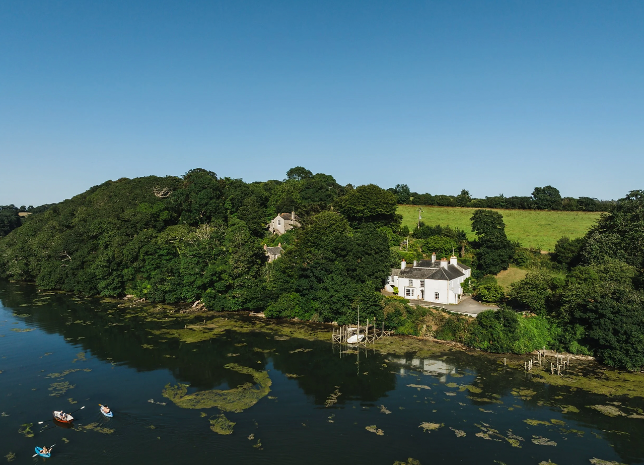 Grade II Listed House with 6 Acres, Separate Cottage, Outbuildings, 7 Bedrooms, 1 Bathroom, nr Truro