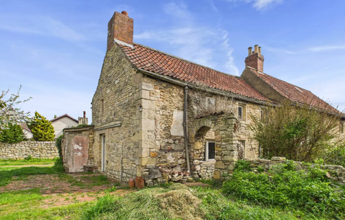 Grade II Listed Cottage, 3 Bedrooms, 1 Bathroom, Doncaster, South Yorkshire, Offers Over £200k
