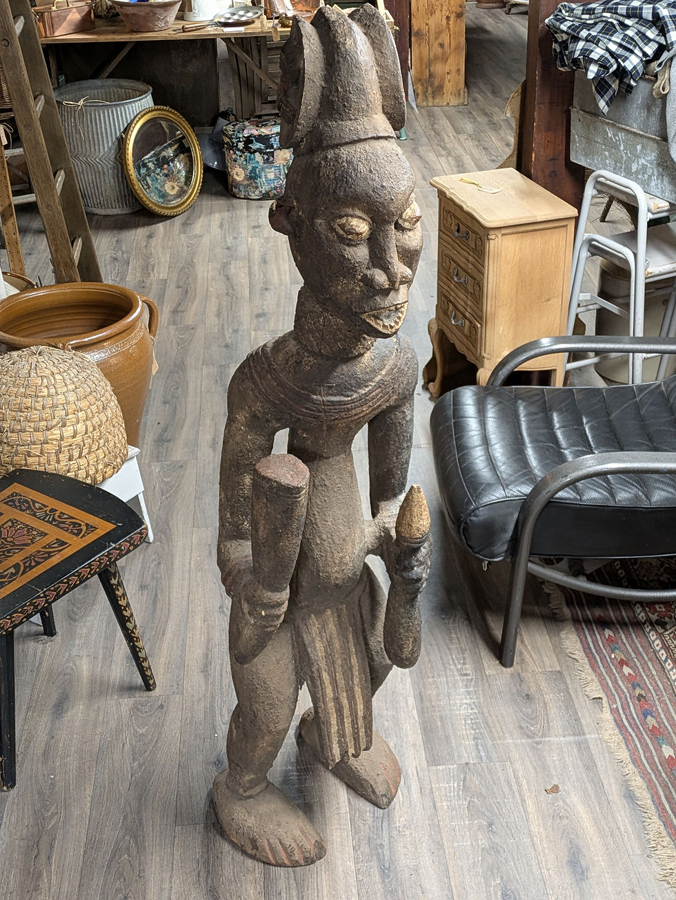 Thumbnail: Huge African Statue