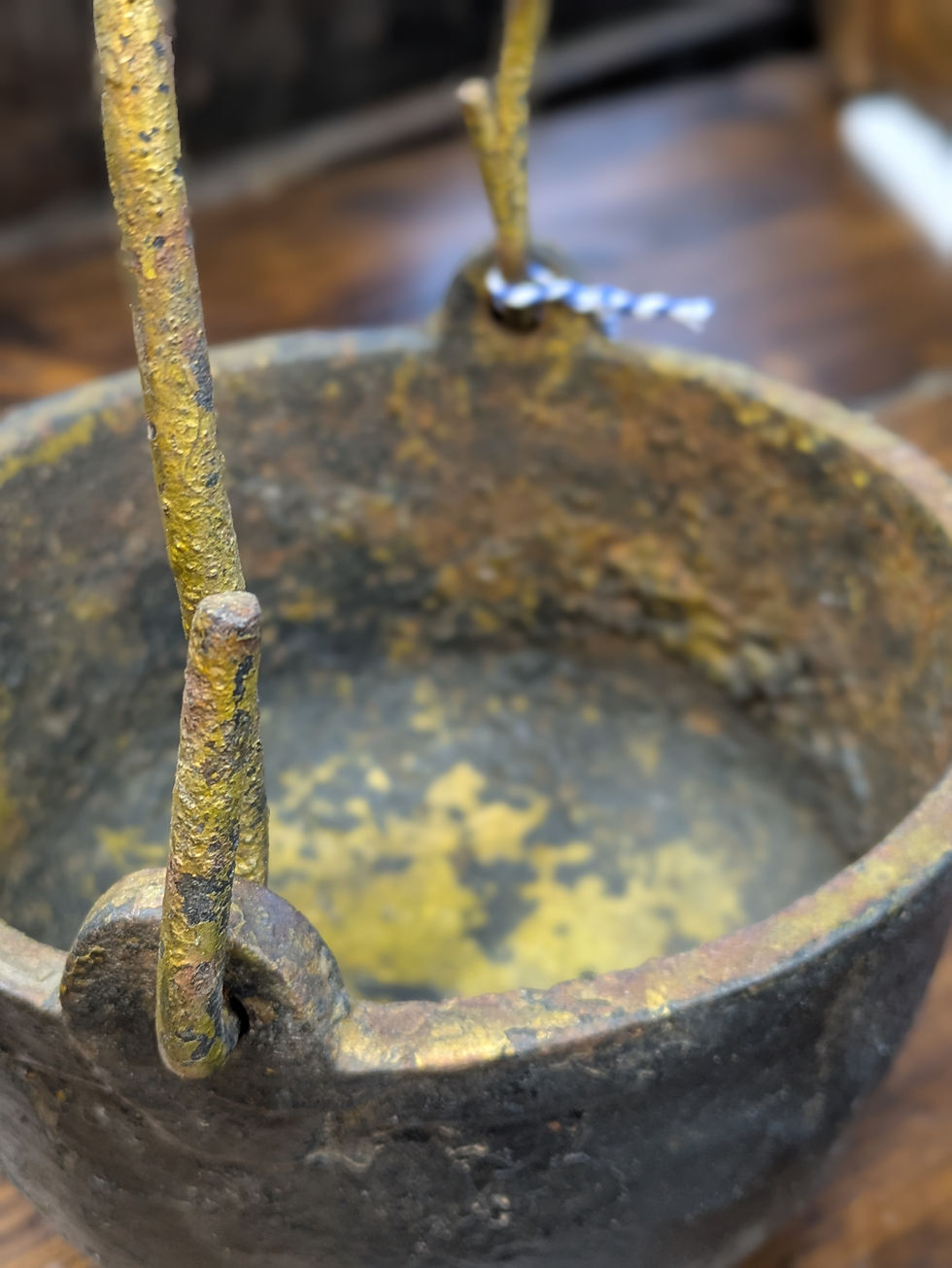 Thumbnail: Cast Iron Smelting Bowl