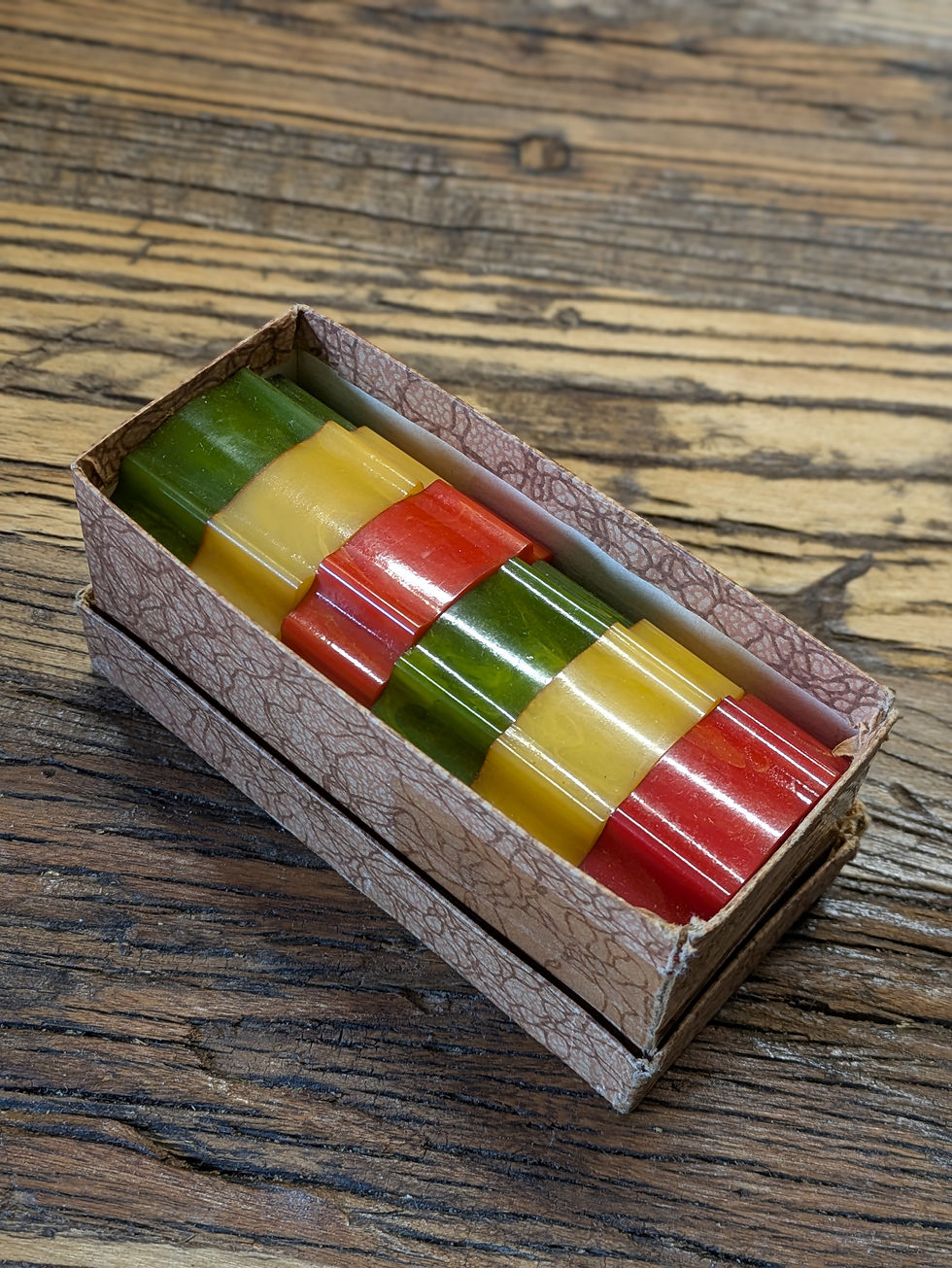 Thumbnail: 6x Vintage Bakelite Napkin Rings